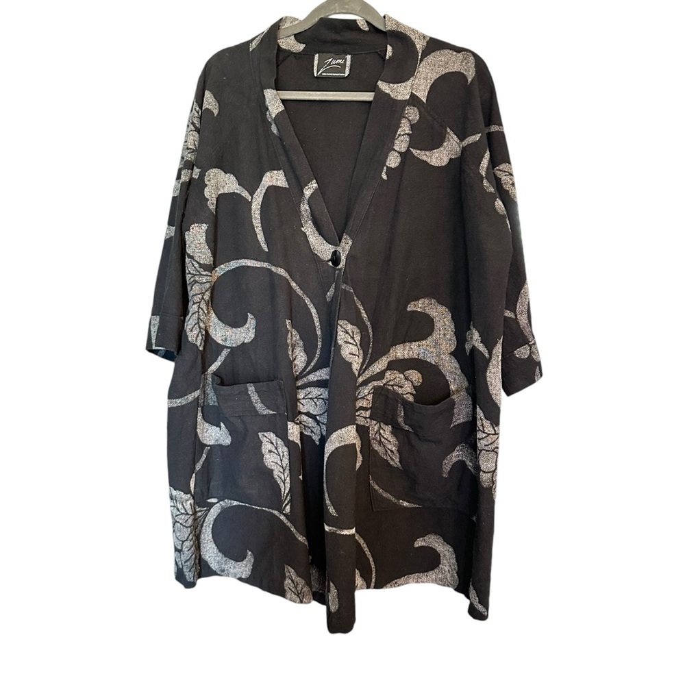 🔴 5 for $40 SALE! 
VINTAGE Zumi Black 3/4 Sleeve One Button Closure Kimo sz XL